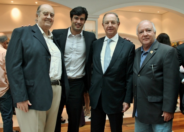 Isaac  Peres, Manuel Lopes, presidente da AIB e empresários (Foto de Graça Paes ) 
